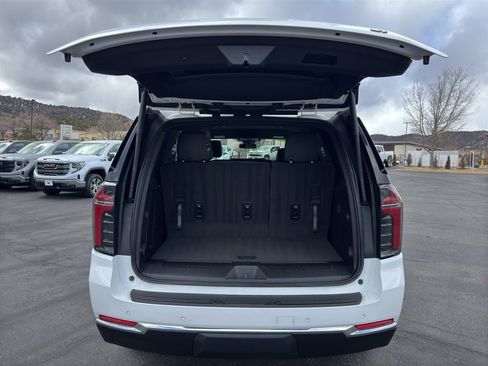 Used 2025 Chevrolet Tahoe LT image 10