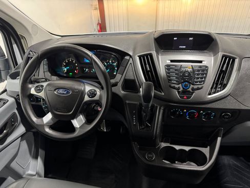 Used 2019 Ford Transit 150 130 Low Roof RWD image 15