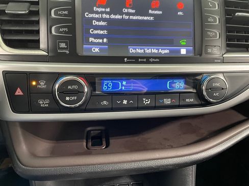 Used 2016 Toyota Highlander Limited Platinum image 36