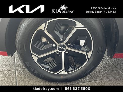 New 2025 Kia Niro EX image 30