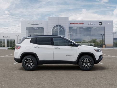 New 2026 Jeep Compass Trailhawk AWD/4WD image 21