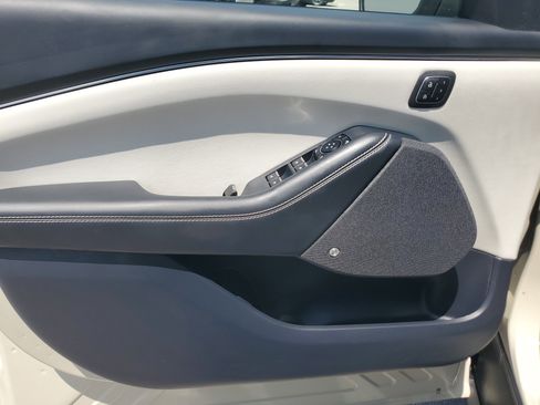 Used 2025 Ford Mustang Mach-E Premium RWD image 25