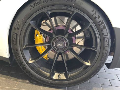 Used 2016 Porsche 911 GT3 RS RWD image 9