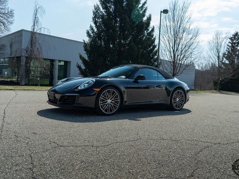Used 2017 Porsche 911 Carrera S image 3