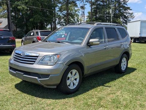 Used 2009 Kia Borrego LX w/ Convenience Pkg RWD image 7