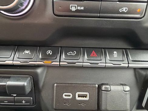 Used 2023 Chevrolet Silverado 1500 Custom AWD/4WD image 31