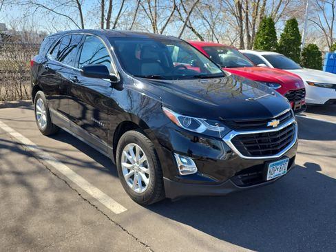 Used 2018 Chevrolet Equinox LT AWD/4WD image 2