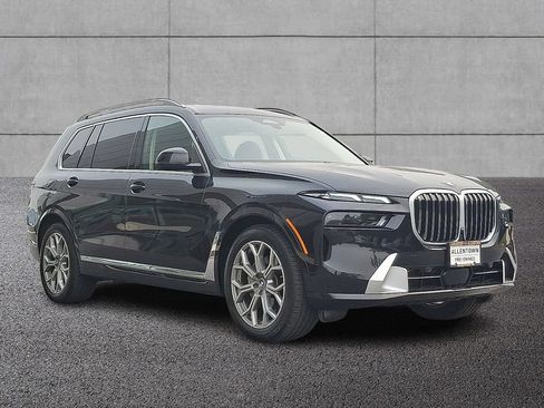 Used 2024 BMW X7 xDrive40i w/ Premium Package AWD/4WD image 3