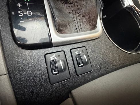 Used 2018 Toyota Highlander XLE AWD/4WD image 43