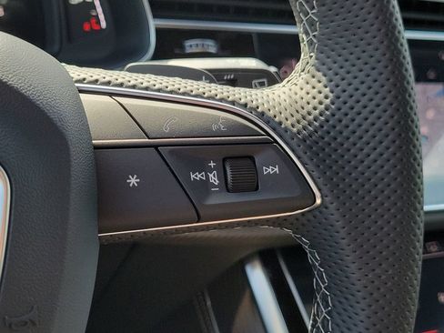 New 2026 Audi SQ8 Premium Plus AWD/4WD image 9