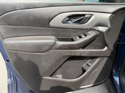 Used 2023 Chevrolet Traverse LT AWD/4WD image 14