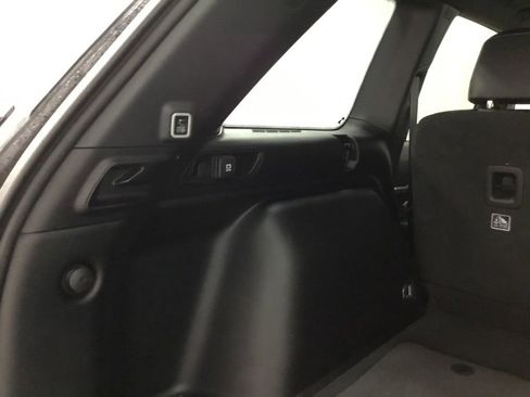 Used 2025 Jeep Grand Cherokee Limited AWD/4WD image 17