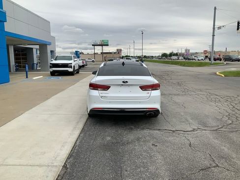 Used 2018 Kia Optima S w/ Panoramic Sunroof Package FWD image 8