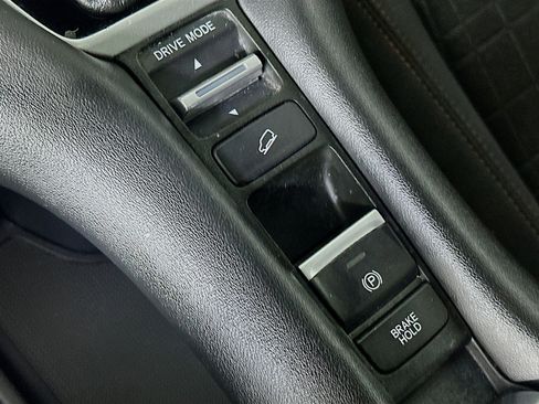 Used 2024 Honda HR-V Sport image 25