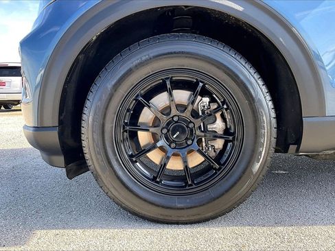 Used 2020 Ford Explorer XLT image 35