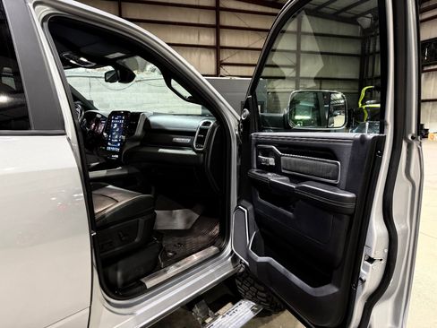 Used 2021 RAM 2500 Laramie AWD/4WD image 25