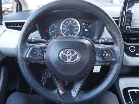 Used 2022 Toyota Corolla LE w/ Carpet Mat Package (TMS) FWD image 23