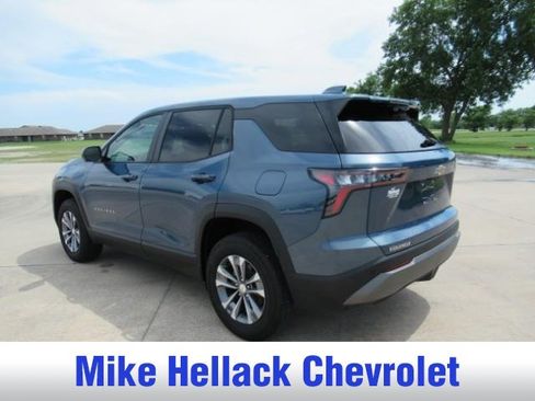 Used 2026 Chevrolet Equinox LT w/ Convenience Package II FWD image 4