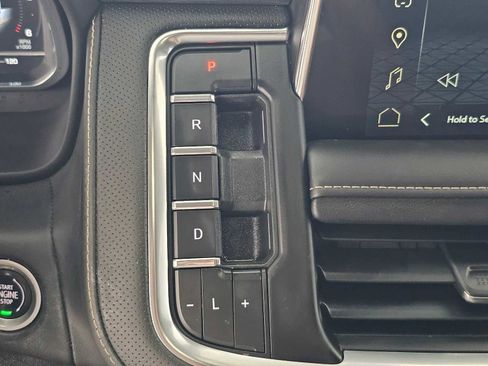 Used 2022 GMC Yukon SLT RWD image 32