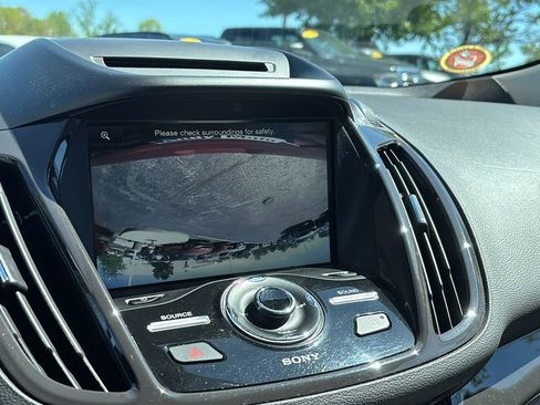 Used 2015 Ford Escape Titanium image 22