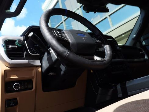 Used 2023 Ford F150 XLT RWD image 40