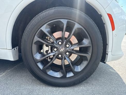 Used 2022 Dodge Durango R/T w/ Blacktop Package AWD/4WD image 13
