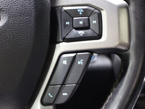 Used 2019 Ford F150 Platinum w/ Equipment Group 701A Luxury AWD/4WD image 13