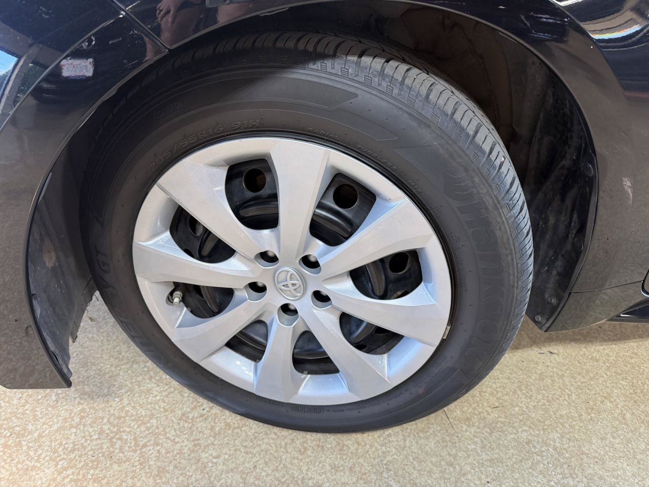 Used 2023 Toyota Corolla LE FWD image 44