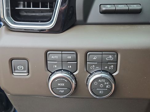 New 2026 GMC Sierra 1500 Denali w/ Denali Reserve Package image 22