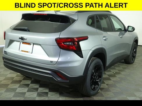 New 2026 Chevrolet Trax LT FWD image 7