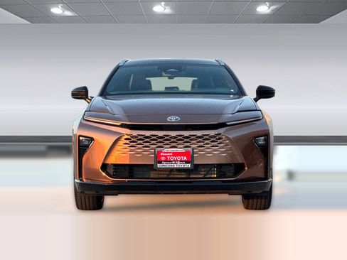 New 2025 Toyota Crown Signia image 5