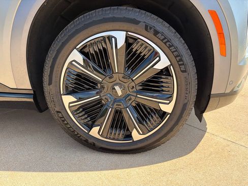 Used 2026 Cadillac Escalade IQ Sport 2 AWD/4WD image 12