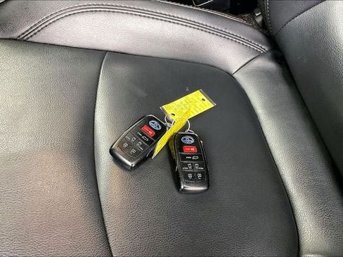 Used 2021 Toyota Sienna XSE w/ XSE Plus Package AWD/4WD image 14