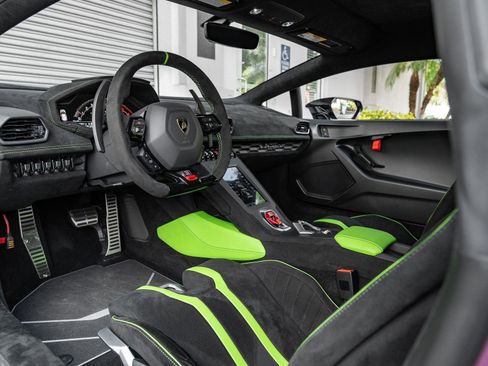 Used 2023 Lamborghini Huracan STO image 6