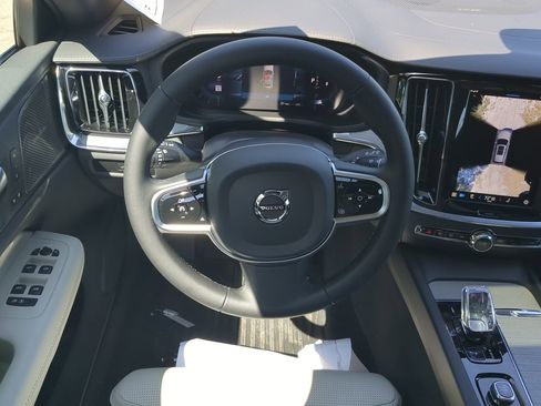 New 2025 Volvo V60 B5 Cross Country Ultra w/ Protection Package Premier image 15