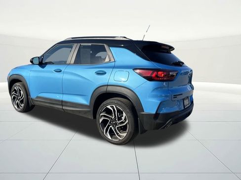 Used 2025 Chevrolet TrailBlazer RS w/ Convenience Package image 3