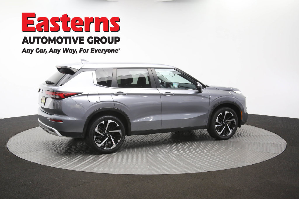 Used 2024 Mitsubishi Outlander SE FWD image 44