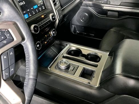 Used 2018 Ford Expedition XLT w/ Equipment Group 202A image 13