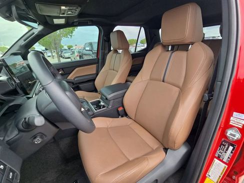 Used 2025 Toyota 4Runner Limited image 15