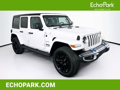 Used 2023 Jeep Wrangler Unlimited Sahara w/ Cold Weather Group AWD/4WD image 1