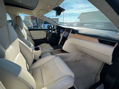 Used 2018 Tesla Model S 100D image 31