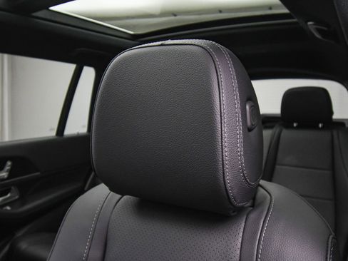 Used 2025 Mercedes-Benz GLS 450 4MATIC image 55