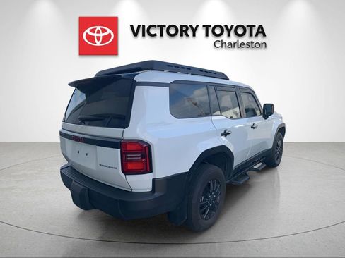 Used 2025 Toyota Land Cruiser 1958 image 4