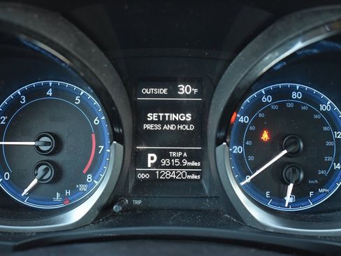 Used 2015 Toyota Corolla S image 10