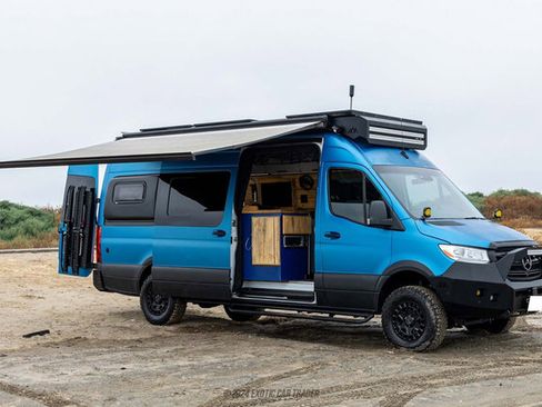 Used 2021 Mercedes-Benz Sprinter 2500 image 16