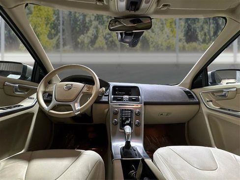 Used 2013 Volvo XC60 3.2 image 23