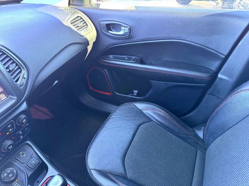 Used 2021 Jeep Compass Trailhawk image 29