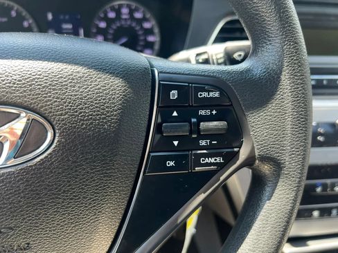 Used 2017 Hyundai Sonata SE FWD image 17