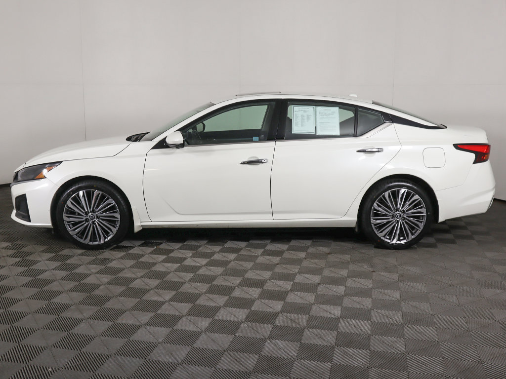 Used 2023 Nissan Altima 2.5 SL AWD/4WD image 18