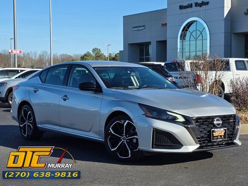 Used 2024 Nissan Altima 2.5 SR image 1